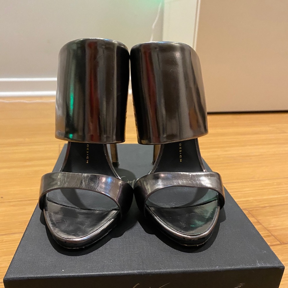 Giuseppe Zanotti Mules